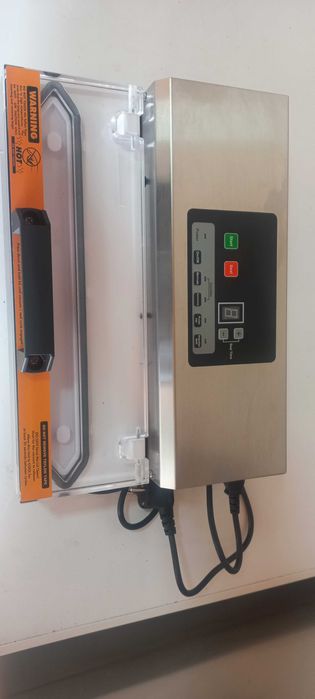 Armário frigorífico, balança e máquina de Vácuo