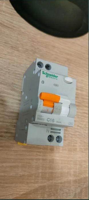 Дифавтомат ABB DS951 AC-B16