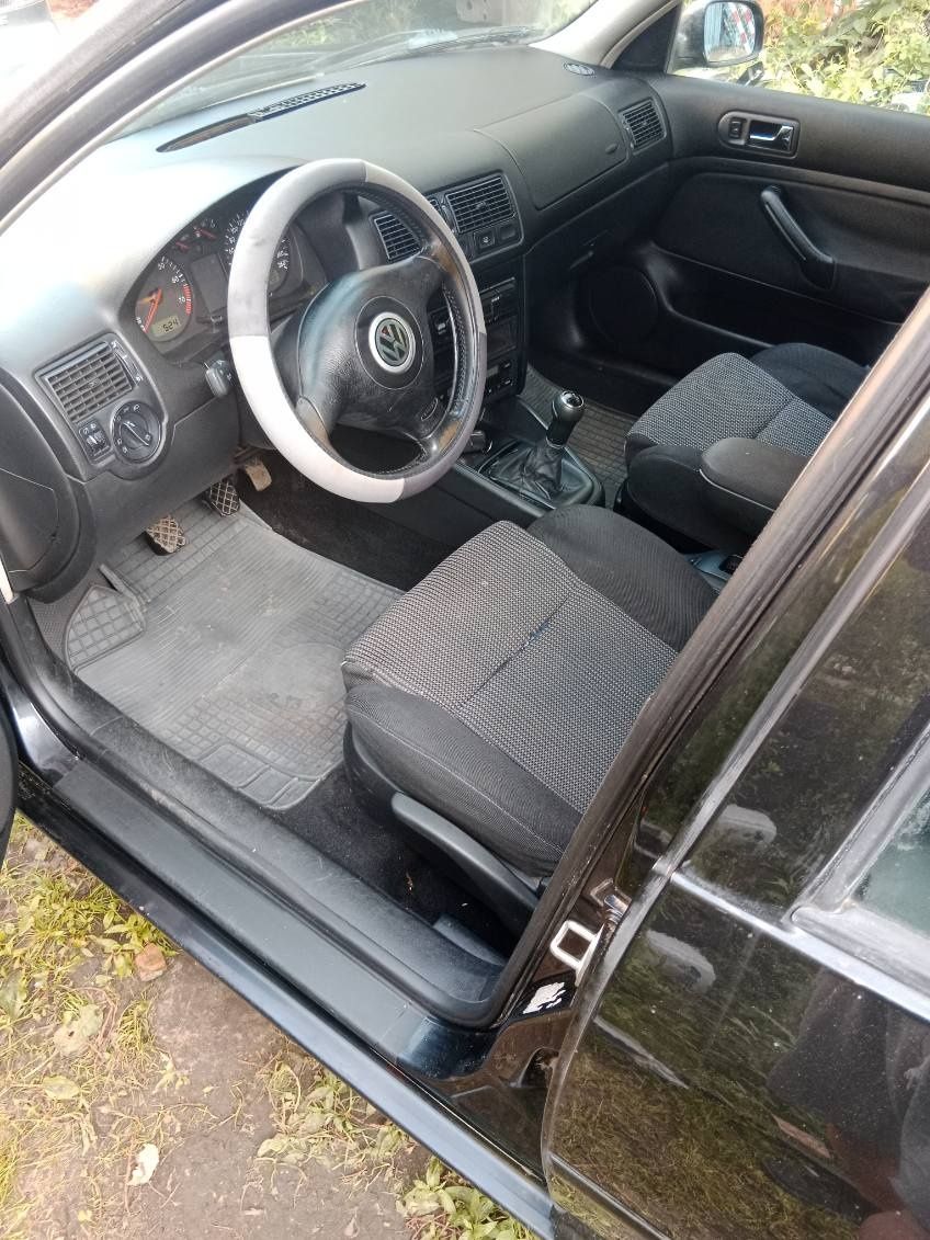 Volkswagen Golf 4  1,6