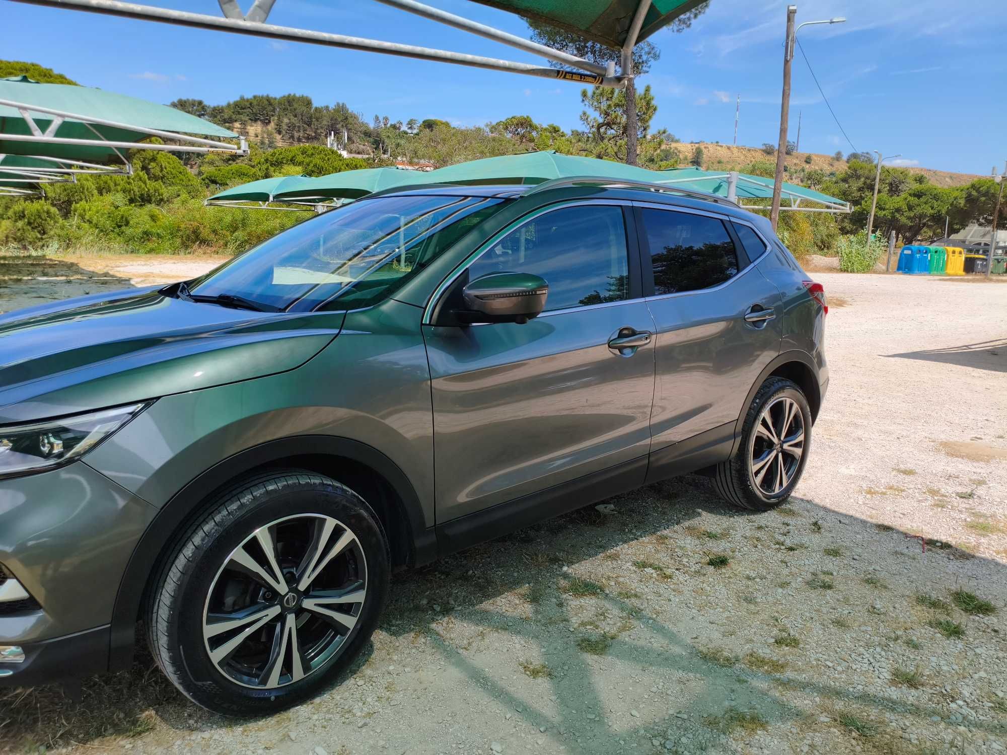 Nissan Qashqai impecável com vários extras