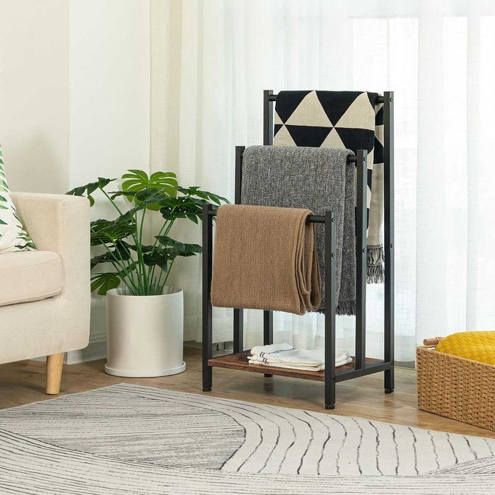 Wieszak na ręczniki , wolnostojący, uchwyt, suszarka 3 wieszaki półka