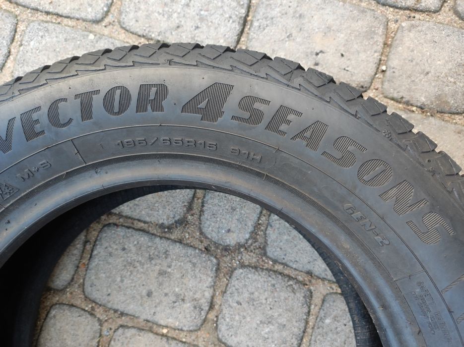 195.65.15 dwie opony Wielosezonowe Goodyear Vector 4 Seasons