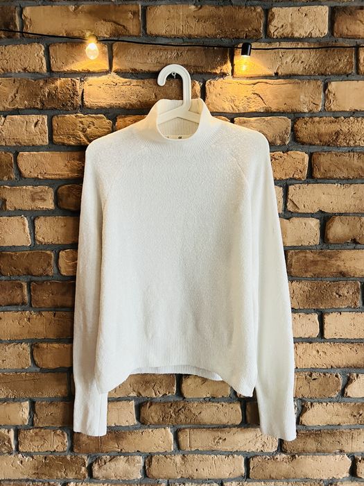 Damski sweterek wełniany w ecru półgolf XS s M 36 38