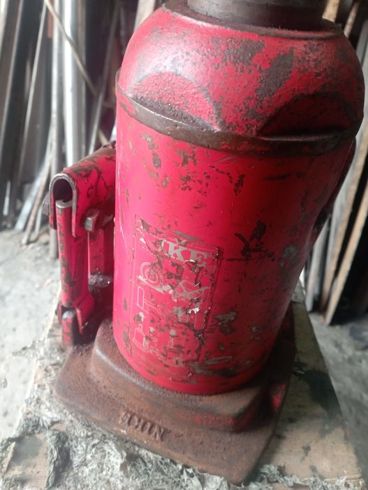 Sprzedam podnośnik hydrauliczny 20t