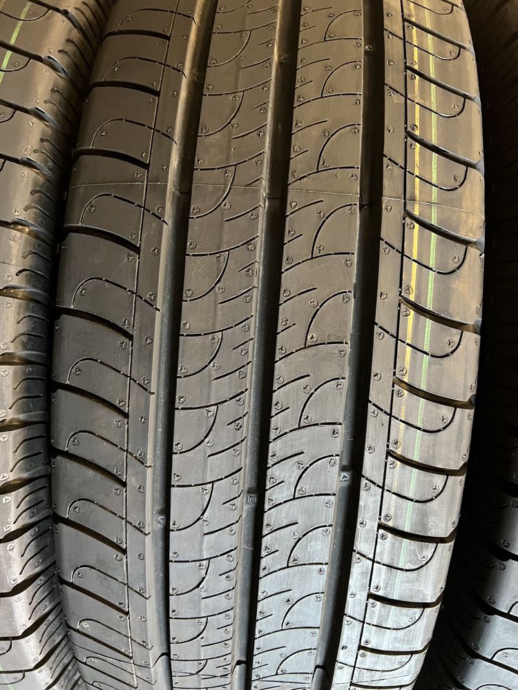 Шини літні 215х65хR16C GoodYear Efficient GRIP 4шт 2022рік