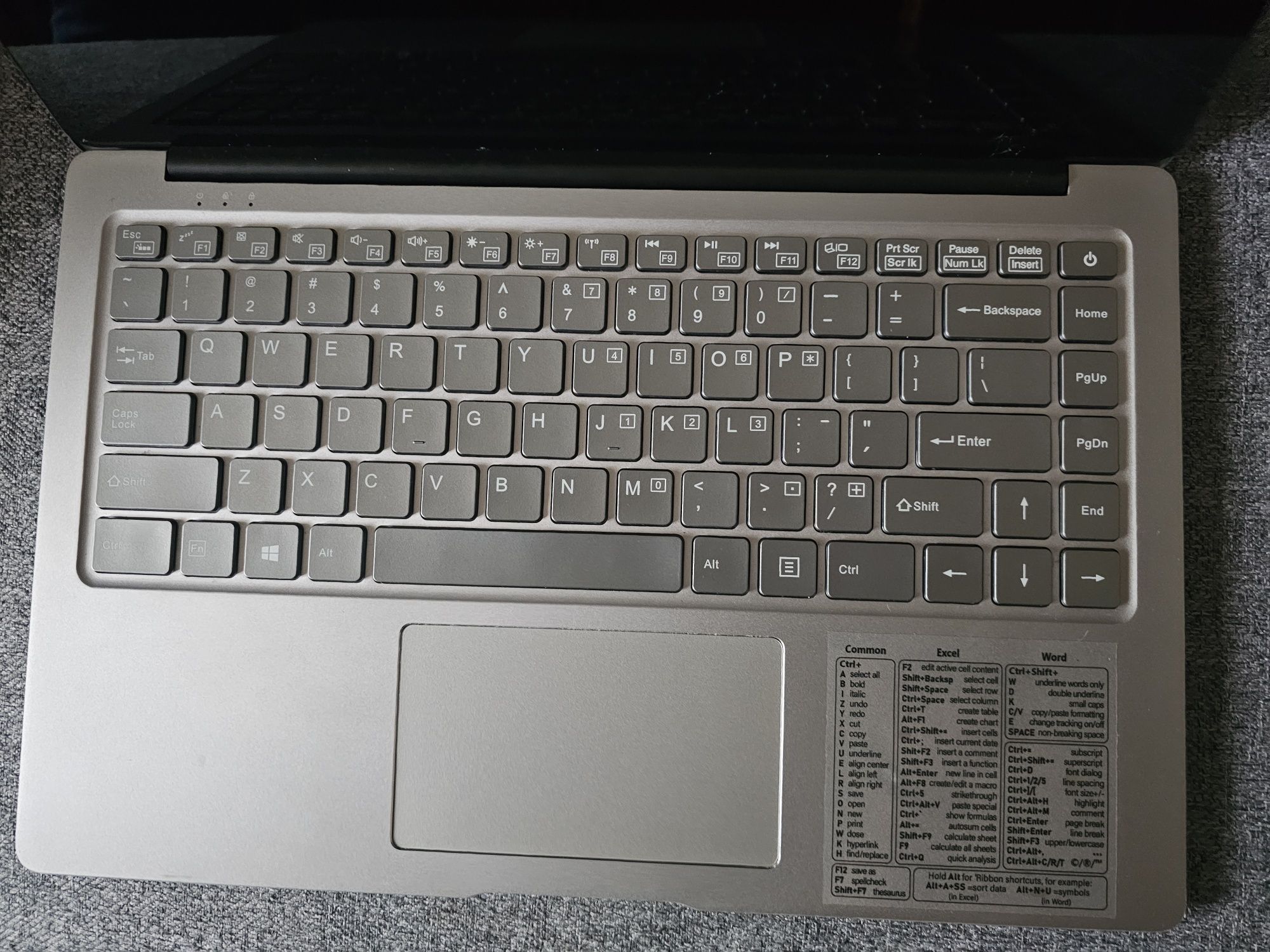Laptop Chuwi Intel/8/128/14"FHD/W10