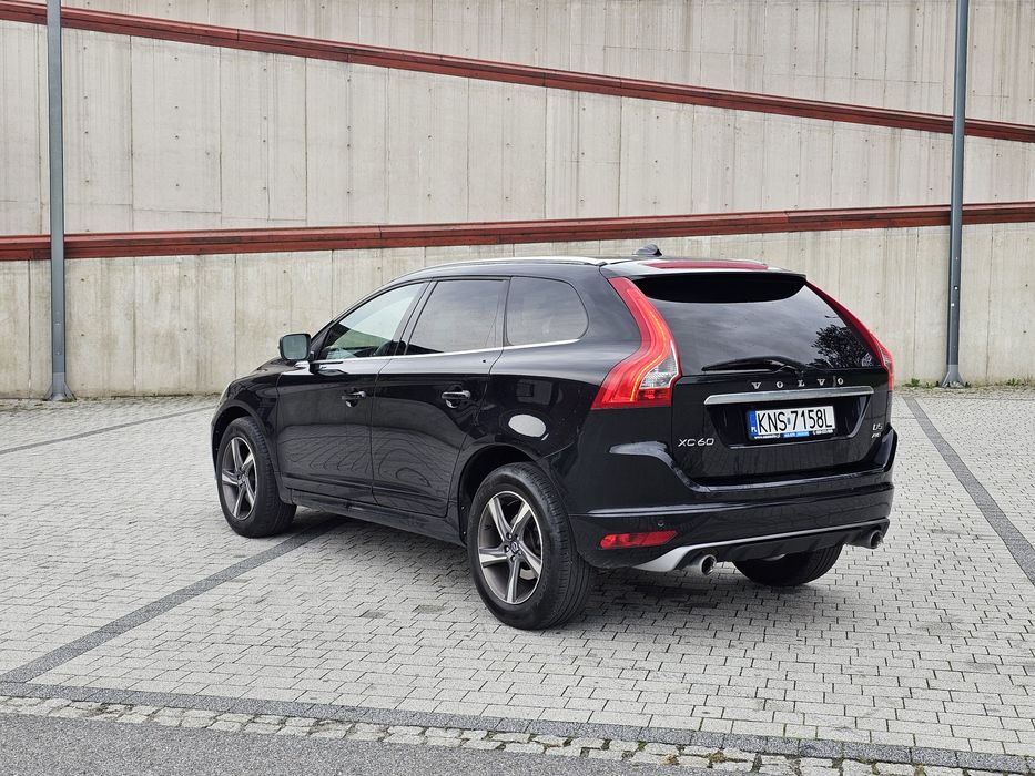 Volvo XC60 R-Design 2.4 D5 215 km 5 cylindrów