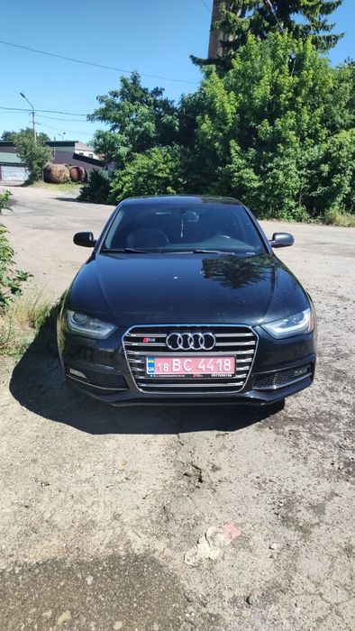 Audi A4B8 SLaine