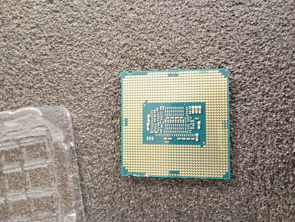 Procesor Intel Core i5 -7600k SR32V