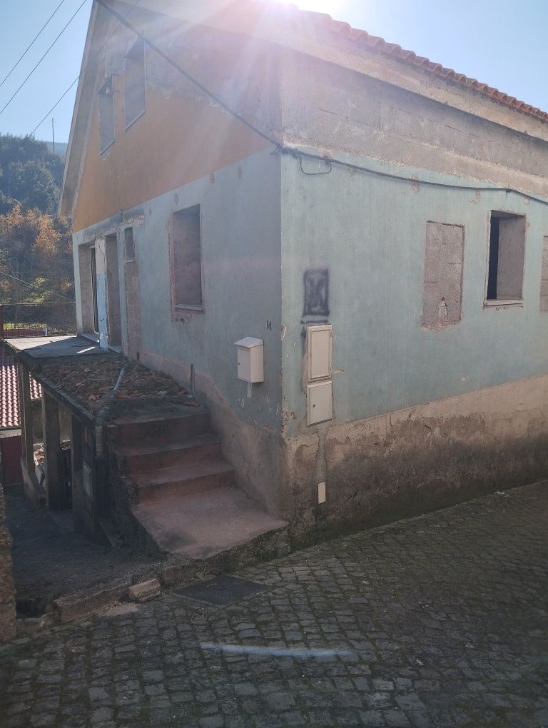 Casa com terreno