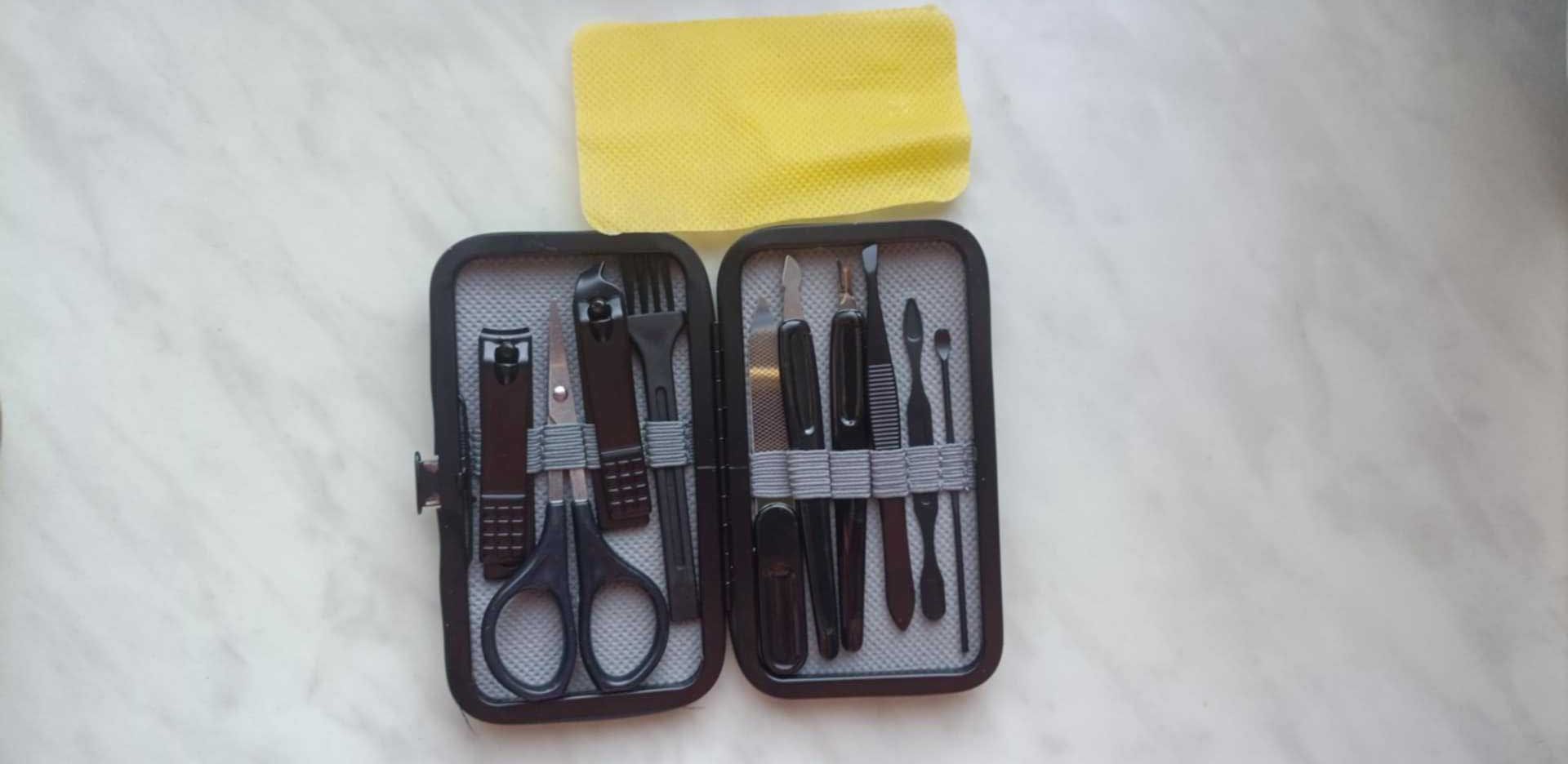 Zestaw przybornik do paznokci w etui