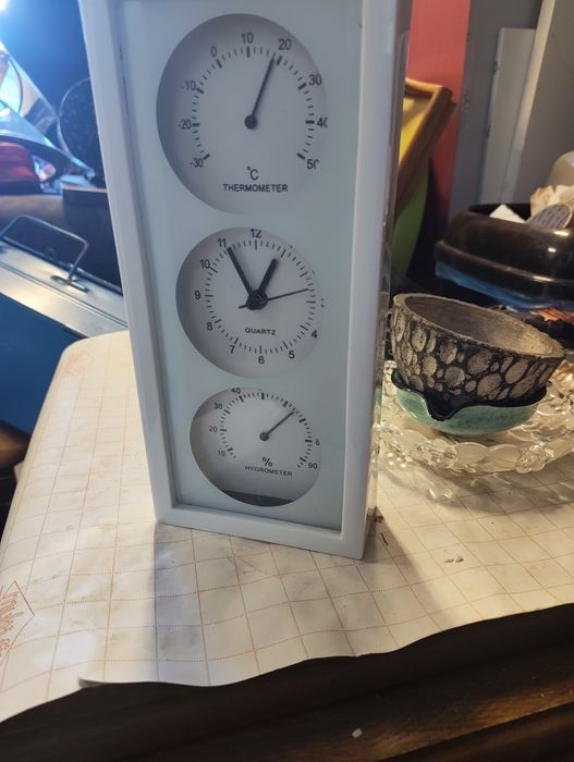 Zegar,stacja meteo biała.