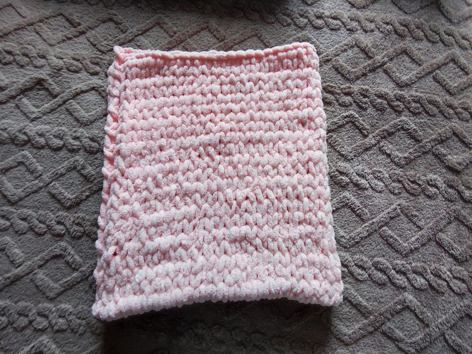 Плюшевий плед з алізе пуфі