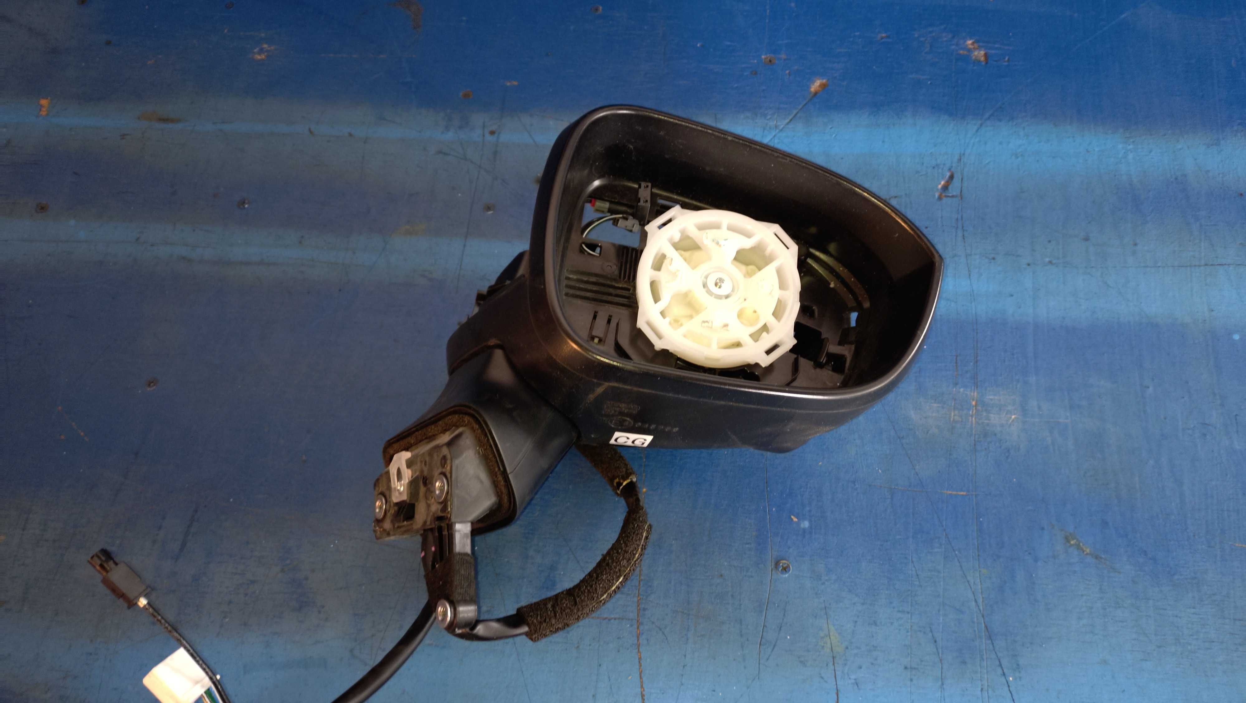 Nissan Qashqai J12 III prawe lusterko zewnętrzne oryginał kamera 15pin