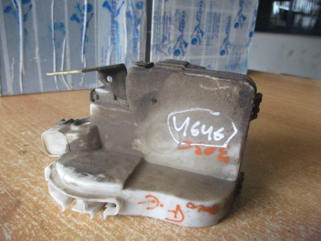 Fecho 6N1837015C VW POLO 2000 1.0I        3P BRANCO FE