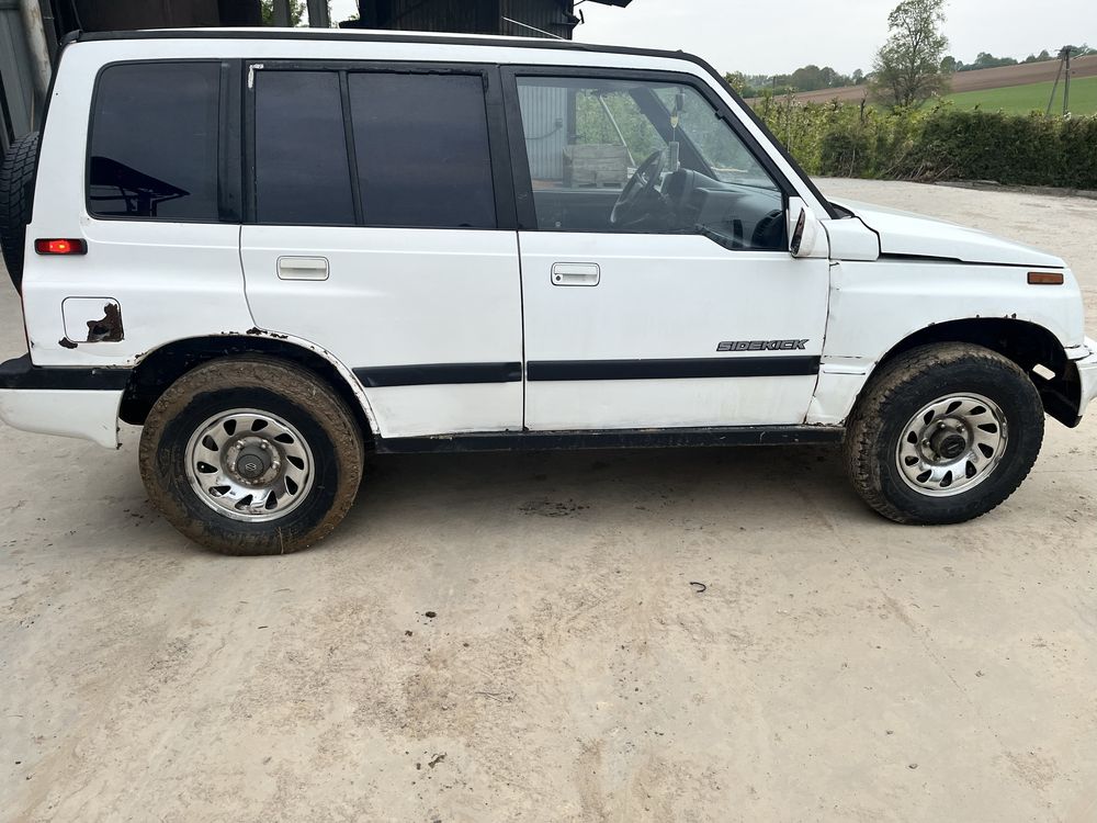 Suzuki vitara sidekic