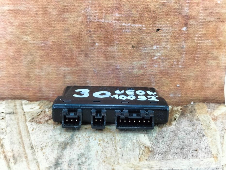 VW Golf VIII 20- Passat B8 модуль блок управления в руль 5H0959542L