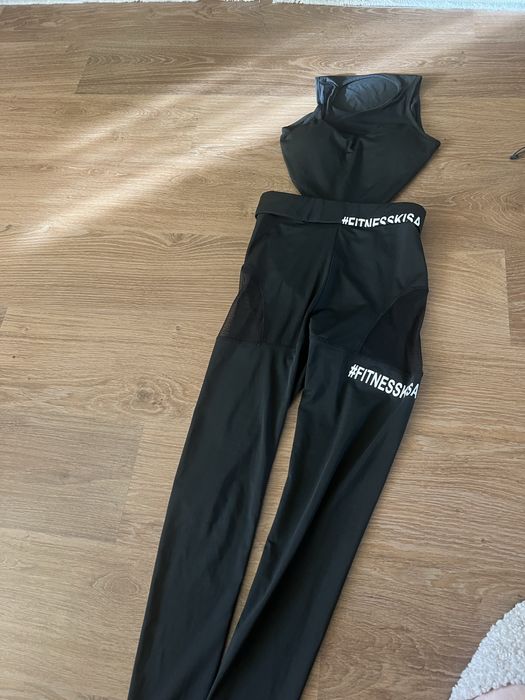 Жіночий комбінезон для фітнесу