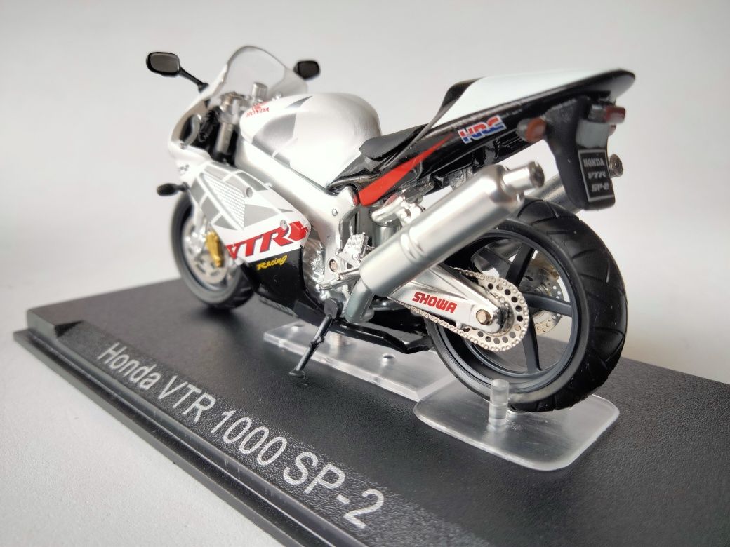 1:24 Honda VTR 1000 SP-2 (2001)