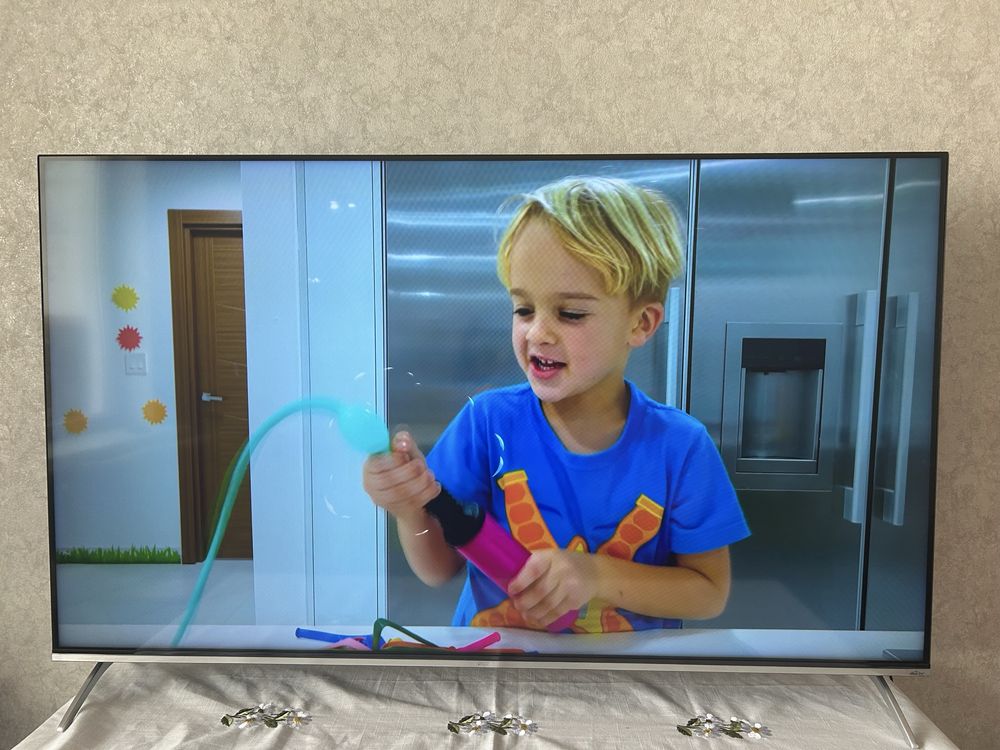 Телевізор ergo - series 8500 . Android tv 55