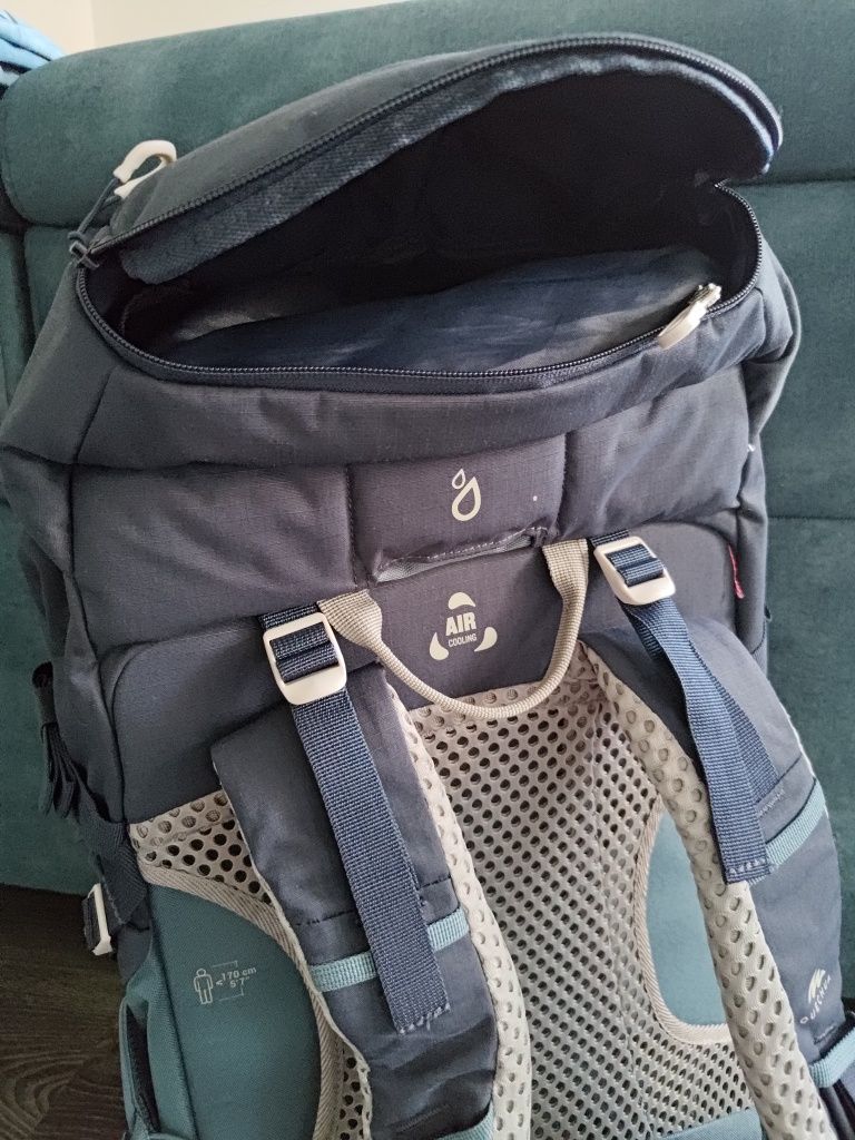 Plecak turystyczny jak nowy Quechua MH500 30 litrów

Stan bardzo