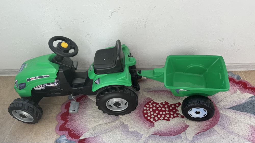 Дитячий трактор
