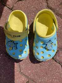 Sandałki, klapki dla dziecka