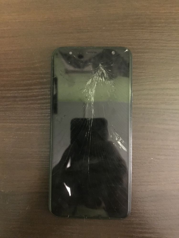 Telefon Smasung j4+