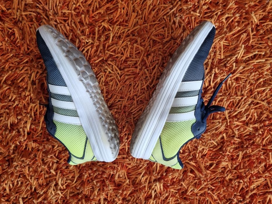 PORTES GRÁTIS - Ténis Desportivos Cloudfoam da Adidas (Nr36)