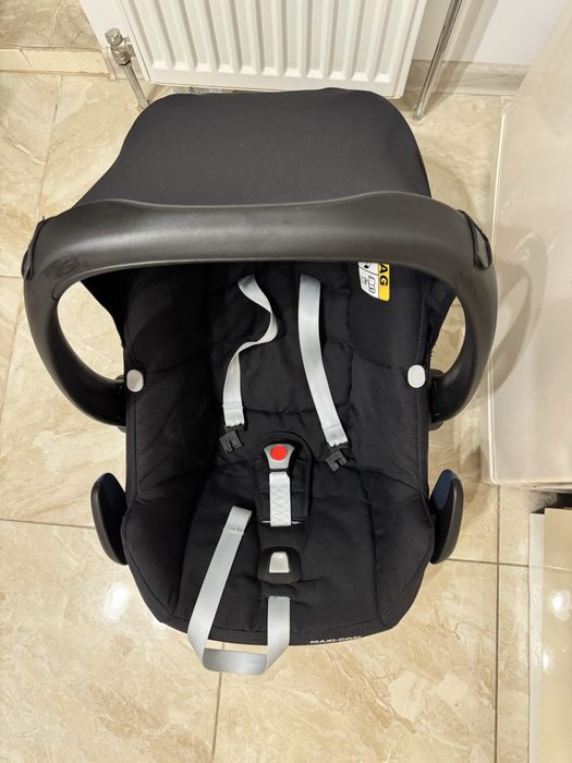 Автолюлька Maxi-Cosi 0-13 кг, чорна, з вкладишем для новонародженних