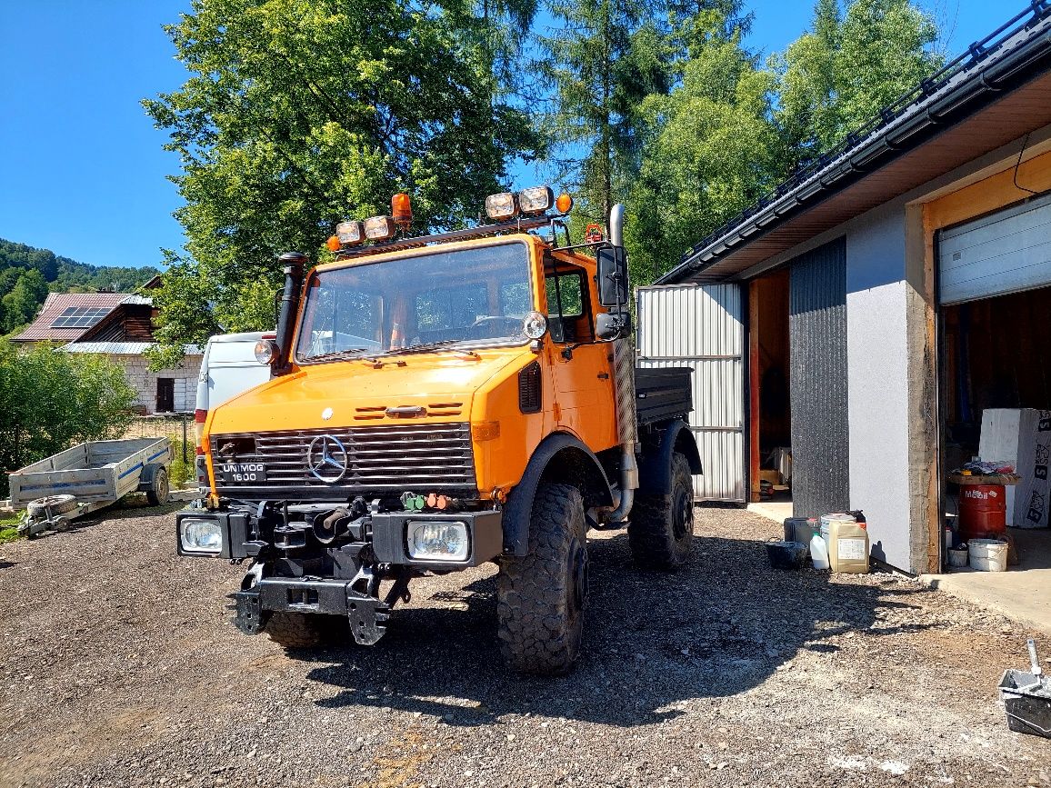 Mercedes unimog 1600