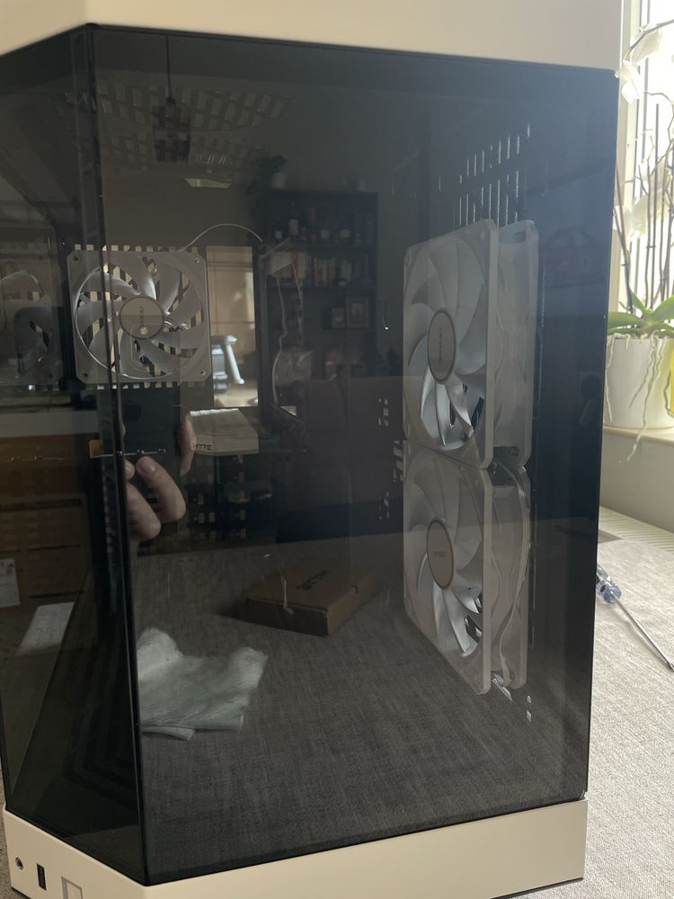 HYTE Y60 Czarnobiała + 3x Antec P12 | Gwarancja do 11/2026 |