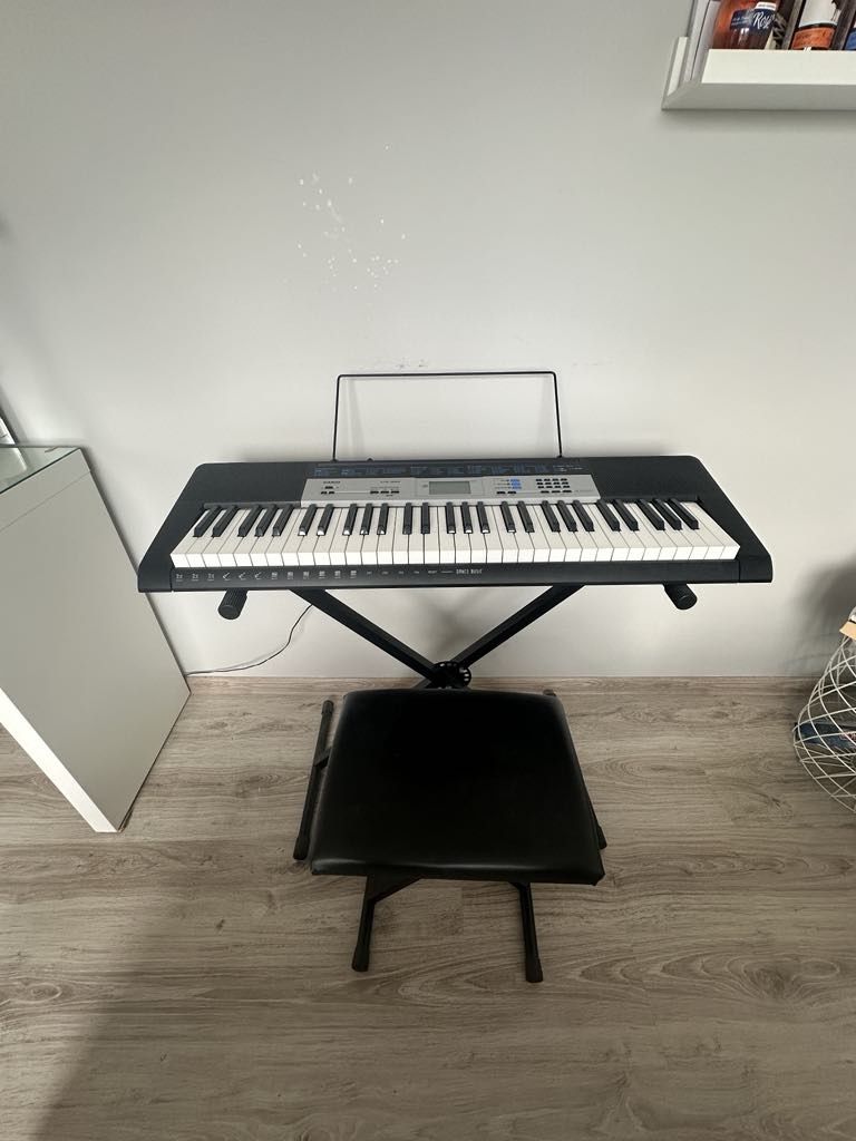 Keyboard casio ctk 1550 + statyw + stołek -zestaw idealny do nauki