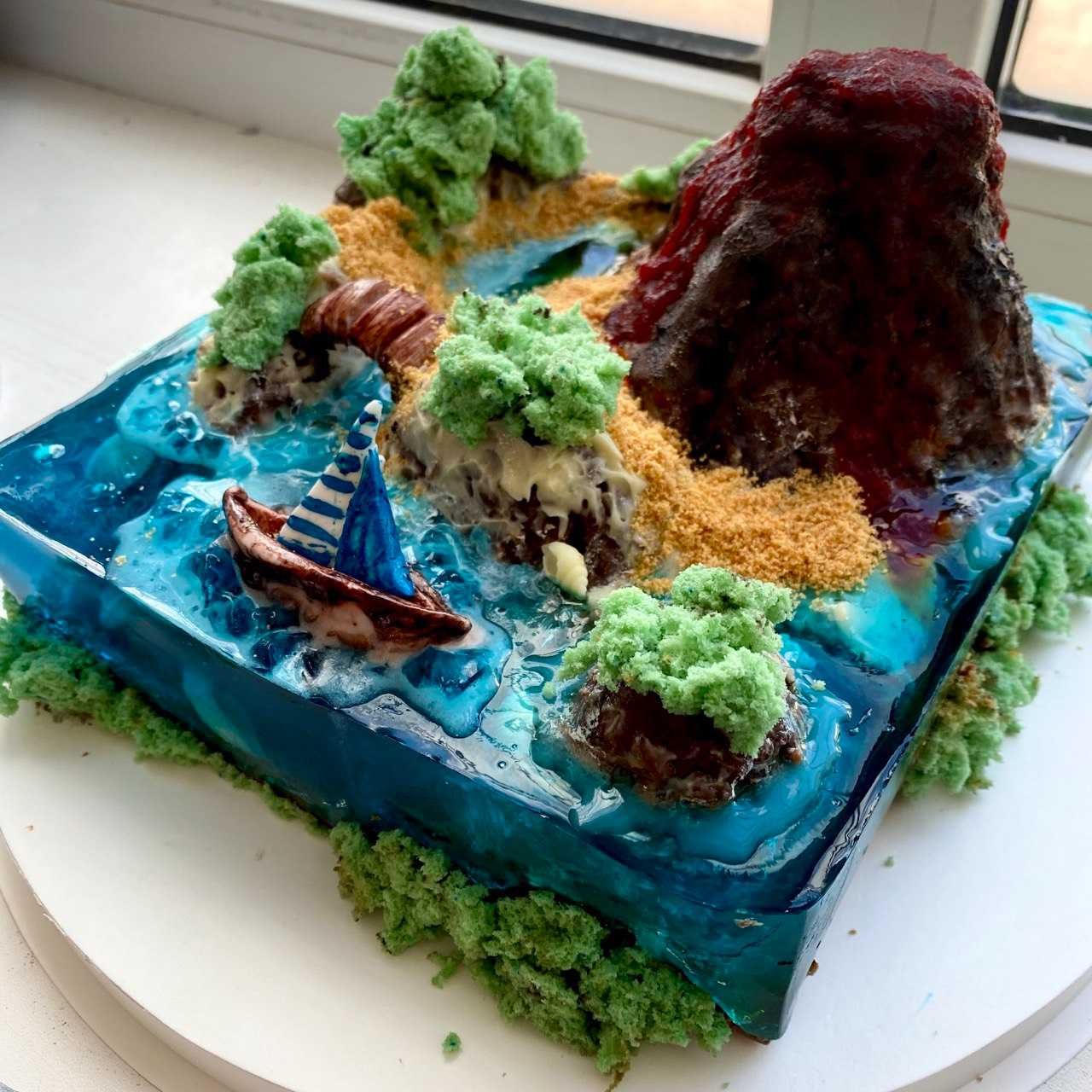 Торт Острів з водоспадом та ракушками з начинкою Снікерс, 1200 г