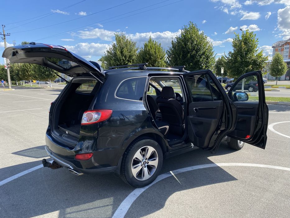 Продам Hyndai fanta fe Рестайлінг 2012 2,0d 4x4 110kw