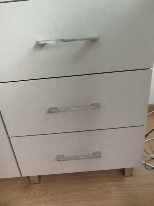 Guarda fatos muito espaço e arrumação