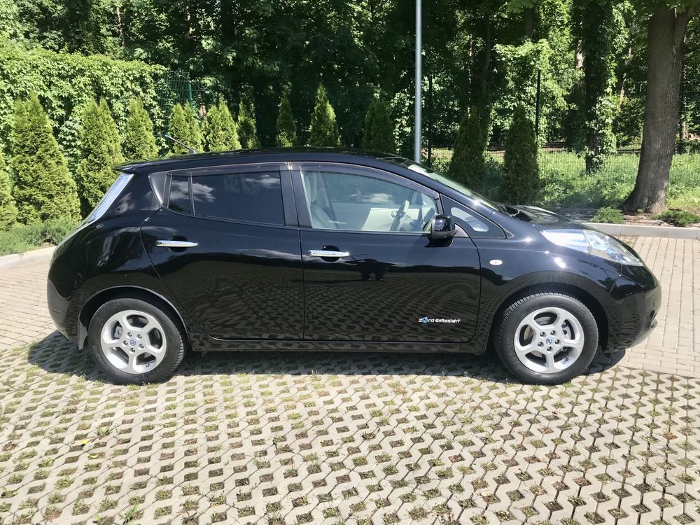 Продам Nissan Leaf SV 24 kw с Webasto