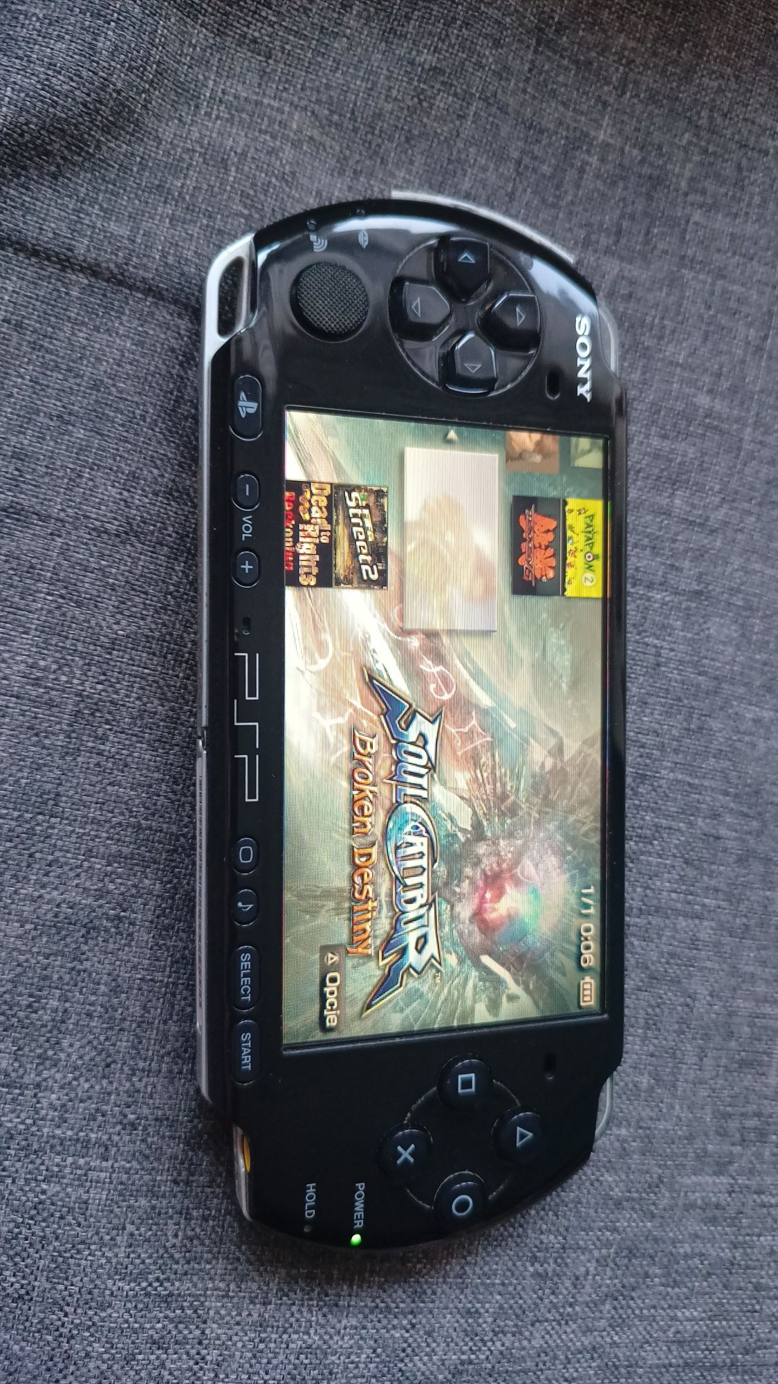 Sprzedam Konsole PSP3004 z Wi-Fi plus Gry