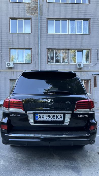 Продам Lexus LX 570 2012  року випуску