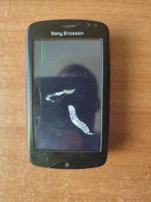Телефон Sony Ericsson.