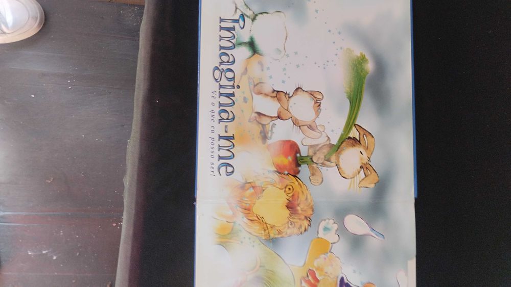 Livro de crianças com desenhos para pôr fotos da criança 15 euros