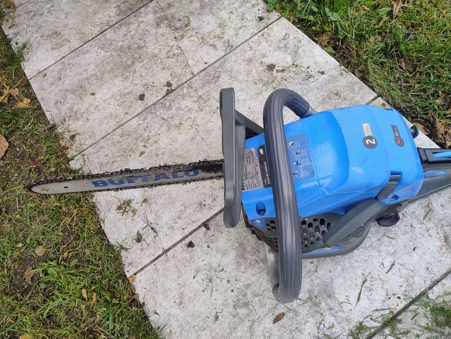 Piła spalinowa stan dobry polecam