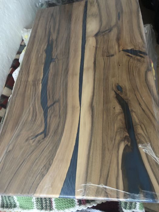 Столи лофт з епоксидної смоли