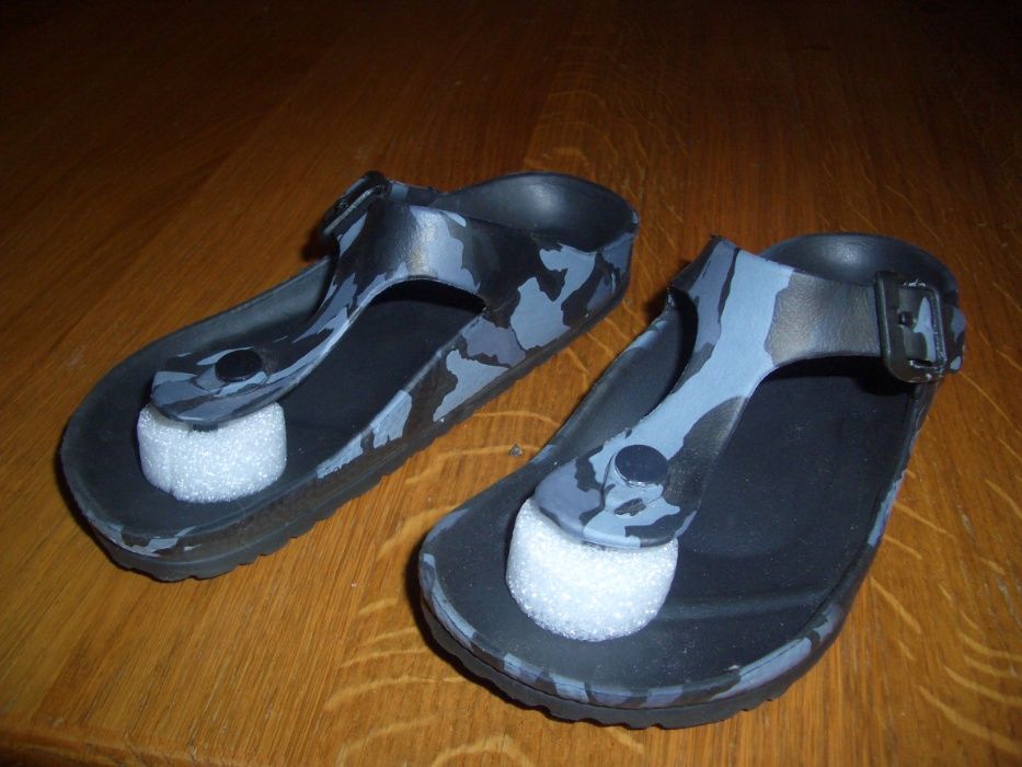 Детские сандалии