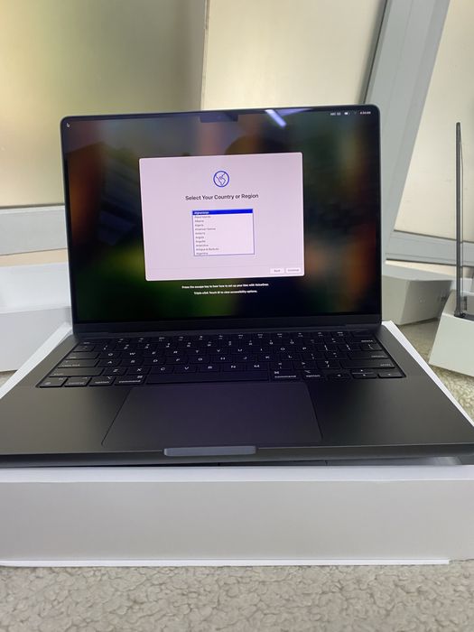 Open Apple MacBook Pro 14 M4 Pro 48Gb / 512GB. ( Space Black )