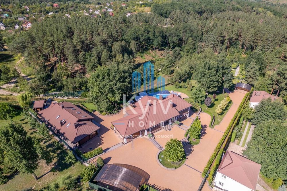 Єлітна Садиба з Сауною та Гостьовим Будинком