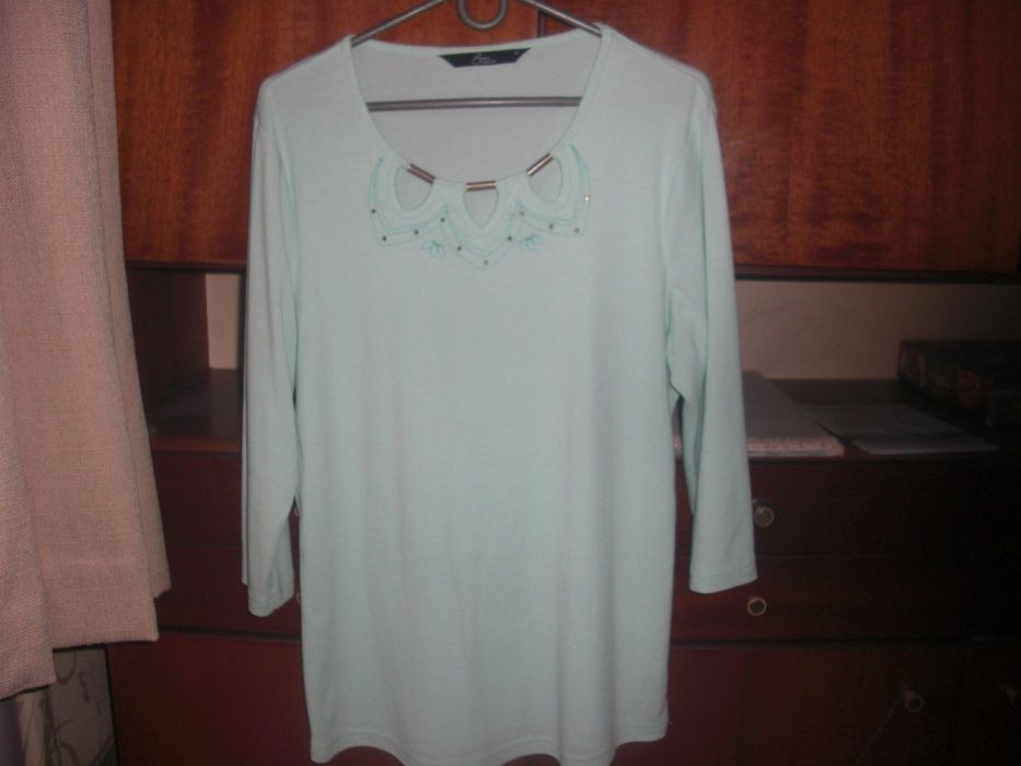 блуза нежно зеленого цвета р 54