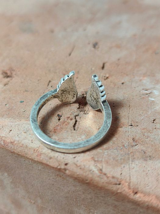 Srebrny Sygnet z Motywem Skrzydeł – Regulowany, Vintage Styl