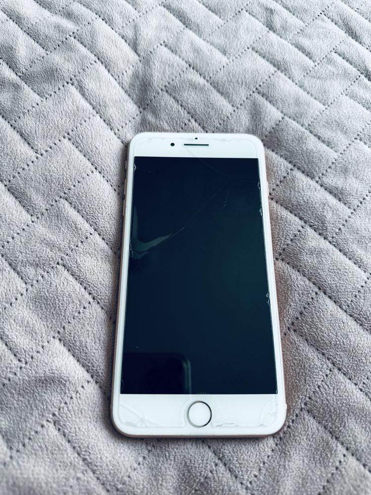 Sprzedam iPhone 8 Plus 64 GB