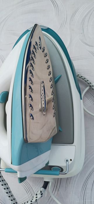 Парова праска QUIGG DBS 2200